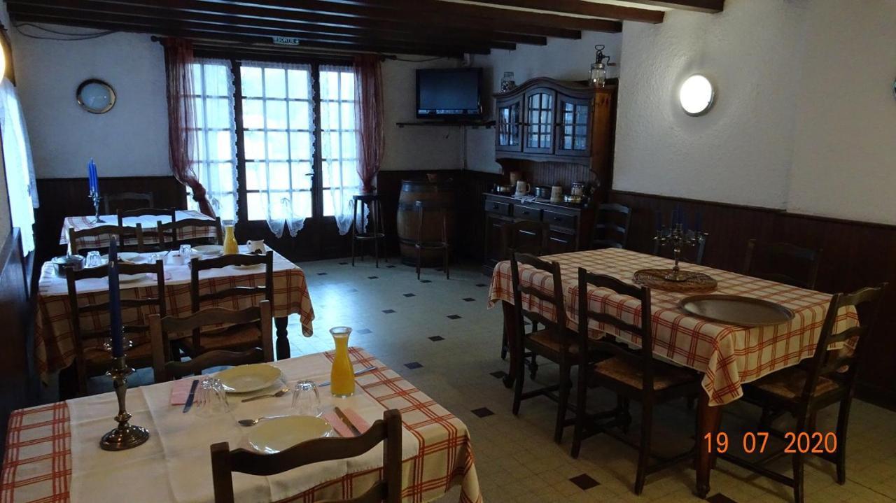 Au Pont De La Gineze Bed & Breakfast Barjac  Екстериор снимка