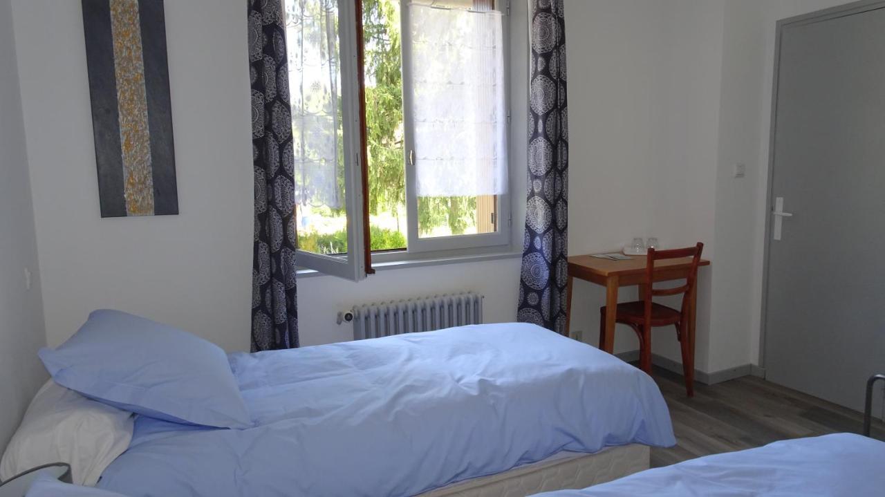 Au Pont De La Gineze Bed & Breakfast Barjac  Екстериор снимка