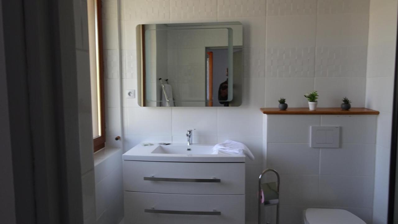 Au Pont De La Gineze Bed & Breakfast Barjac  Екстериор снимка