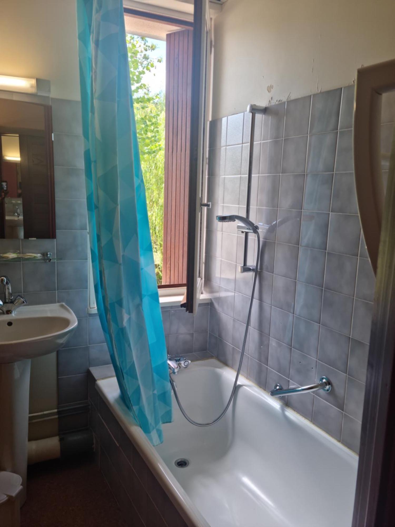 Au Pont De La Gineze Bed & Breakfast Barjac  Екстериор снимка