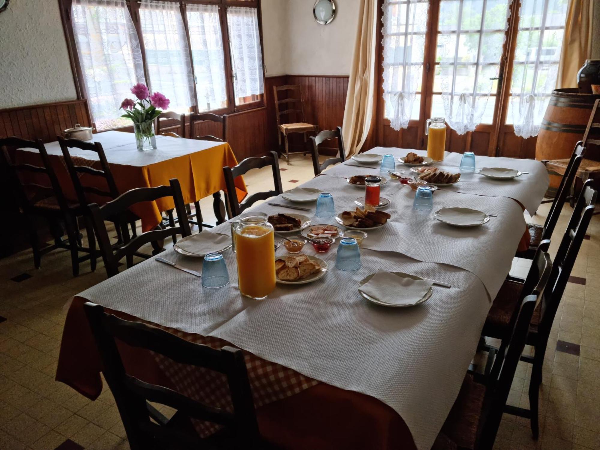 Au Pont De La Gineze Bed & Breakfast Barjac  Екстериор снимка